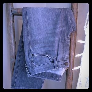 7 For All Mankind gray Crop Carol jeans. Like new!